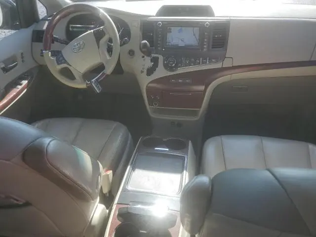 2012 TOYOTA SIENNA XLE