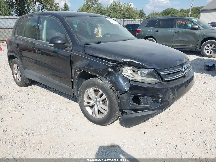 2013 VOLKSWAGEN TIGUAN S