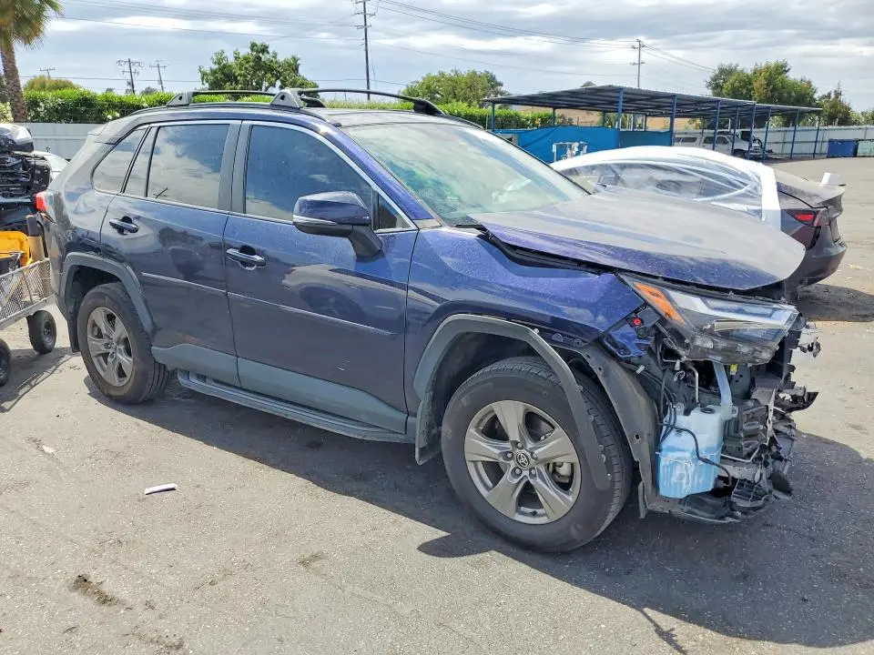 2024 TOYOTA RAV4 XLE  