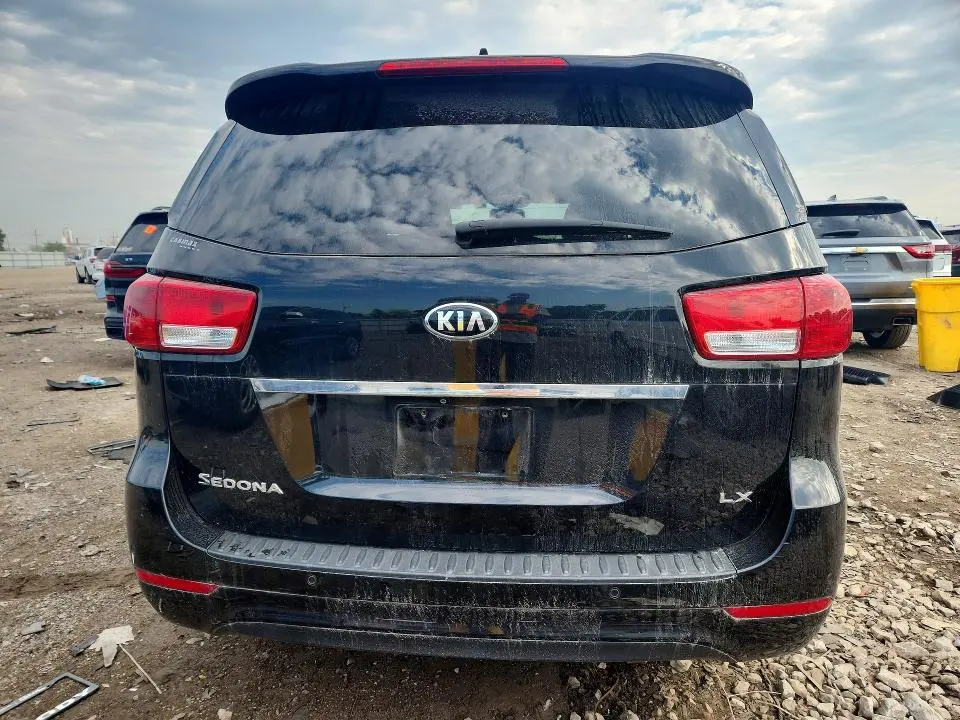 2016 KIA SEDONA LX  