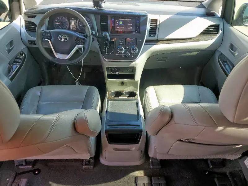 2015 TOYOTA SIENNA XLE  