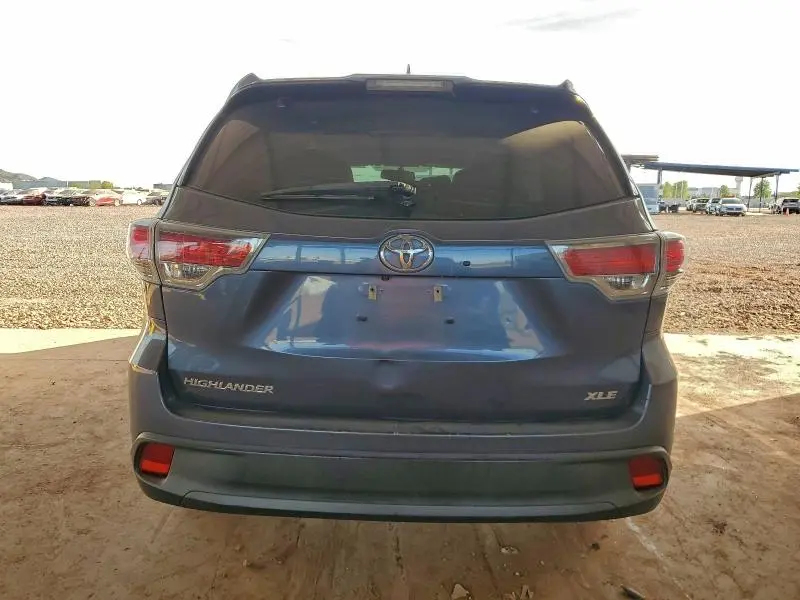 2015 TOYOTA HIGHLANDER XLE  