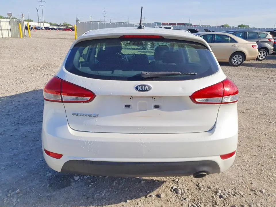 2016 KIA FORTE LX  