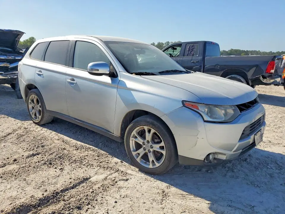 2014 MITSUBISHI OUTLANDER SE  