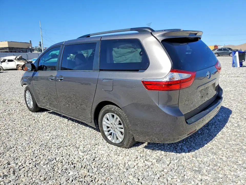 2015 TOYOTA SIENNA XLE 8-PASSENGER  