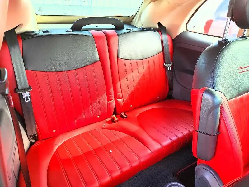 2013 FIAT 500 LOUNGE  
