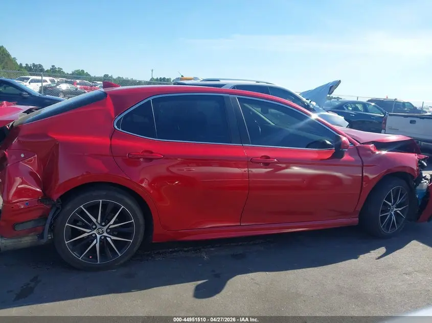 2022 TOYOTA CAMRY SE