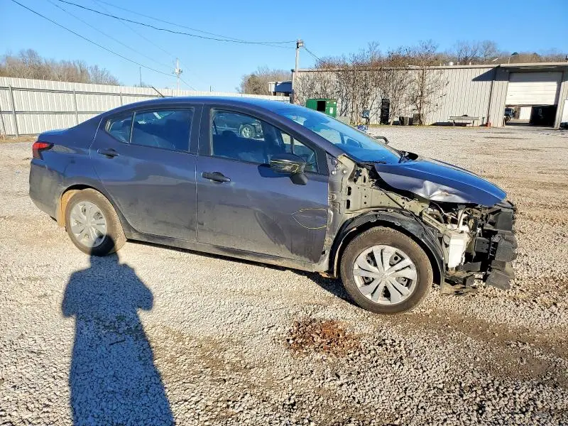 2022 NISSAN VERSA S  