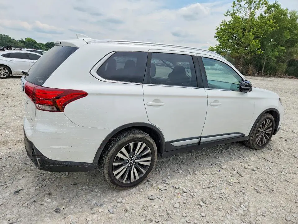2020 MITSUBISHI OUTLANDER SE  