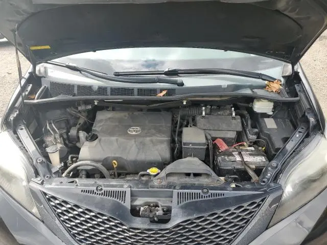 2011 TOYOTA SIENNA SPORT  