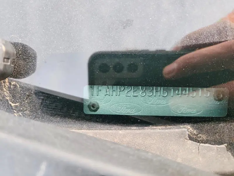 2017 FORD TAURUS SEL  