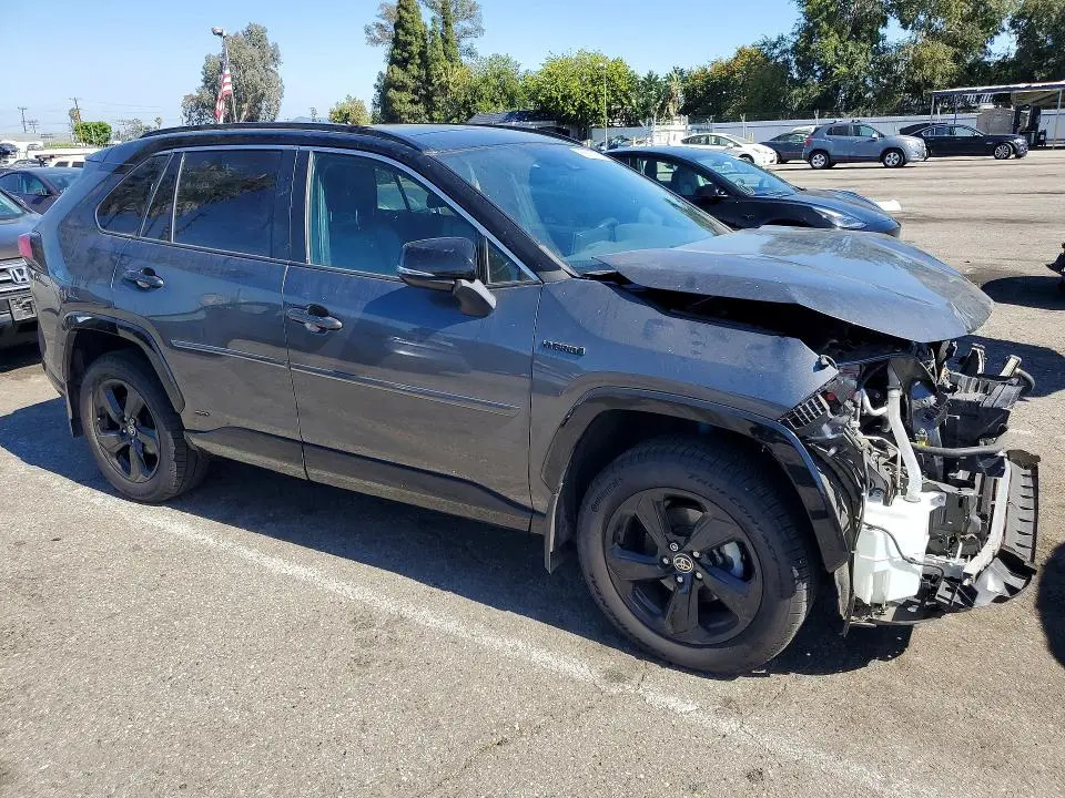 2021 TOYOTA RAV4 XSE  