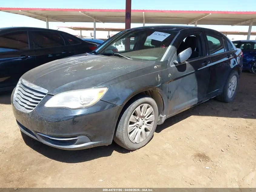 2012 CHRYSLER 200 LX