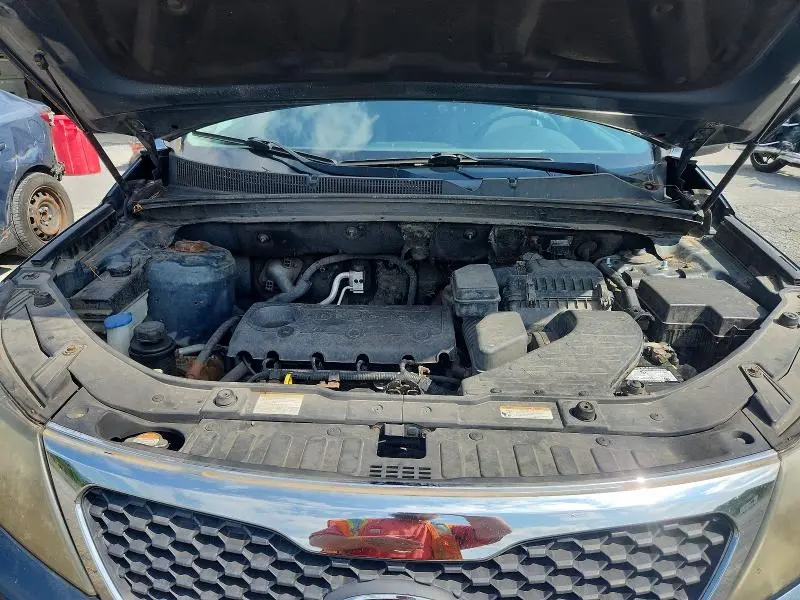 2011 KIA SORENTO LX  