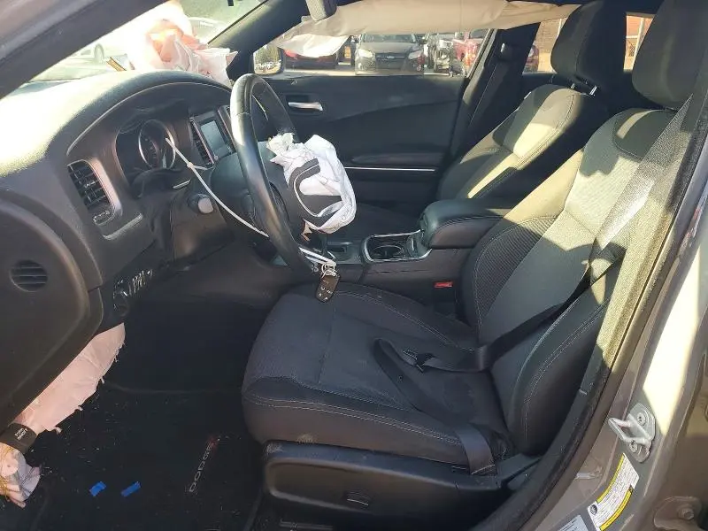 2017 DODGE CHARGER SE  