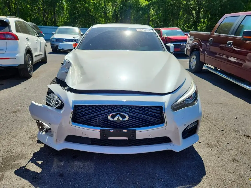 2016 INFINITI Q50 RED SPORT 400  