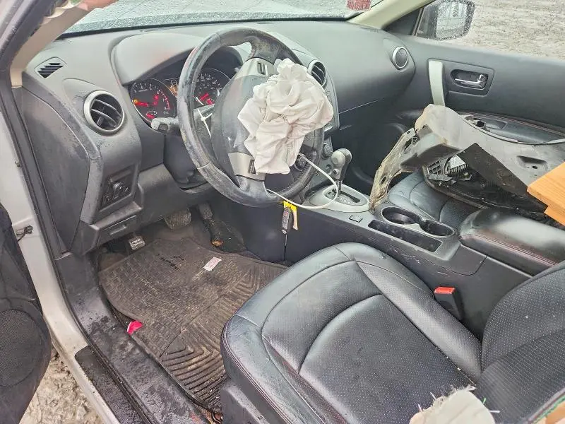 2011 NISSAN ROGUE S  