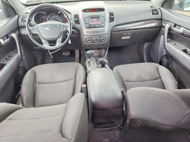 2014 KIA SORENTO LX  