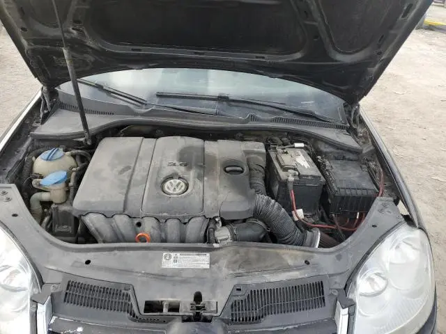 2010 VOLKSWAGEN JETTA SE  