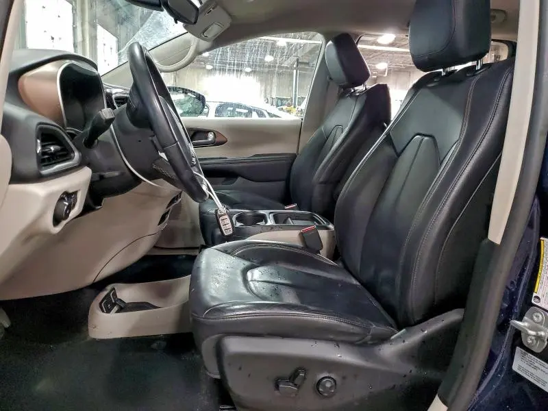 2017 CHRYSLER PACIFICA TOURING L  