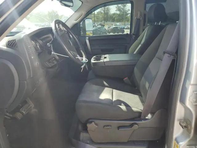 2011 GMC SIERRA K2500 SLE  