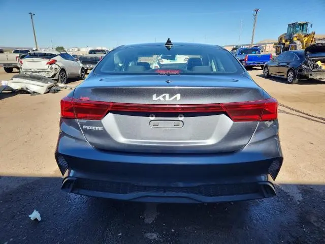 2023 KIA FORTE LX  