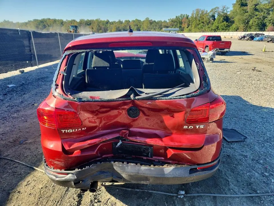 2014 VOLKSWAGEN TIGUAN S  