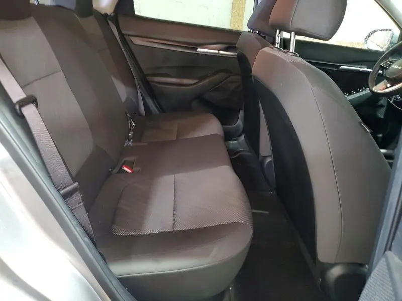 2023 KIA SELTOS LX  