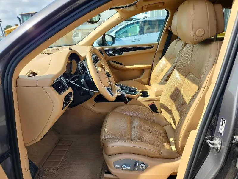 2015 PORSCHE MACAN S  