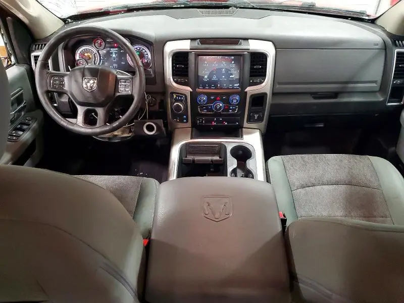 2018 RAM 1500 SLT  
