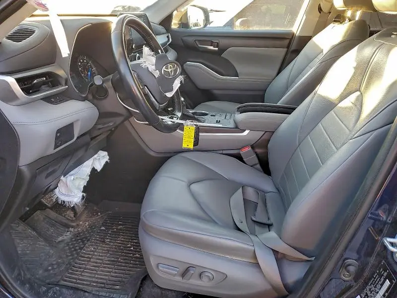 2021 TOYOTA HIGHLANDER HYBRID XLE  