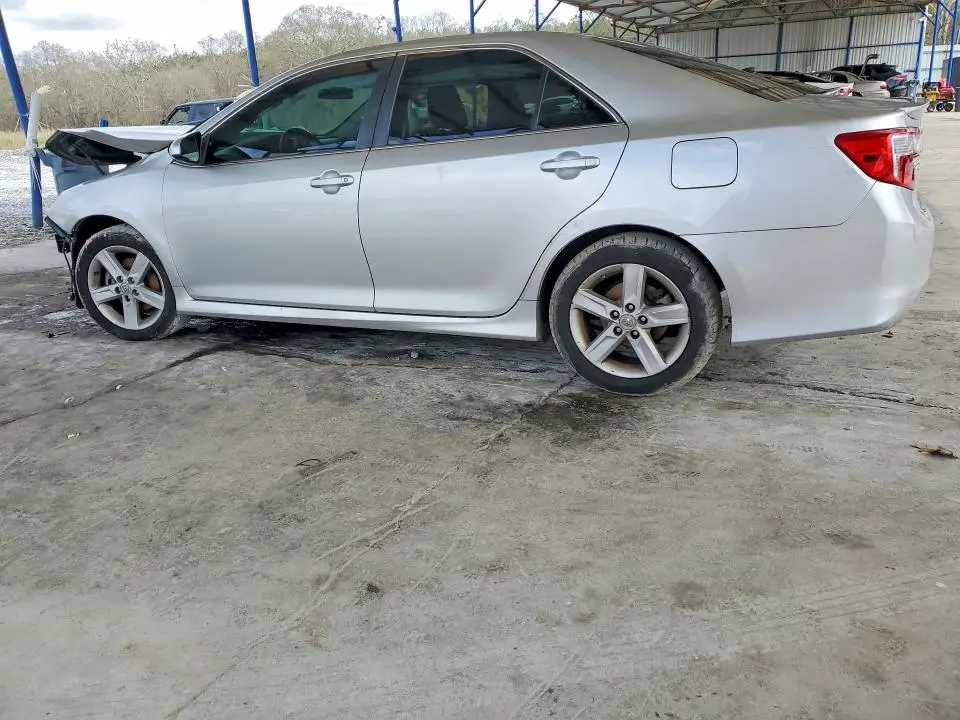 2012 TOYOTA CAMRY SE  