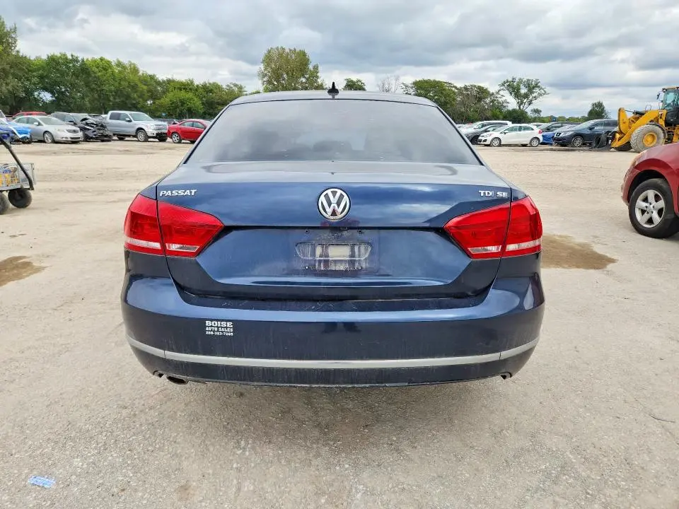 2014 VOLKSWAGEN PASSAT SE  