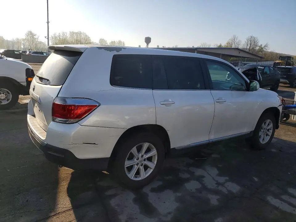 2013 TOYOTA HIGHLANDER BASE  