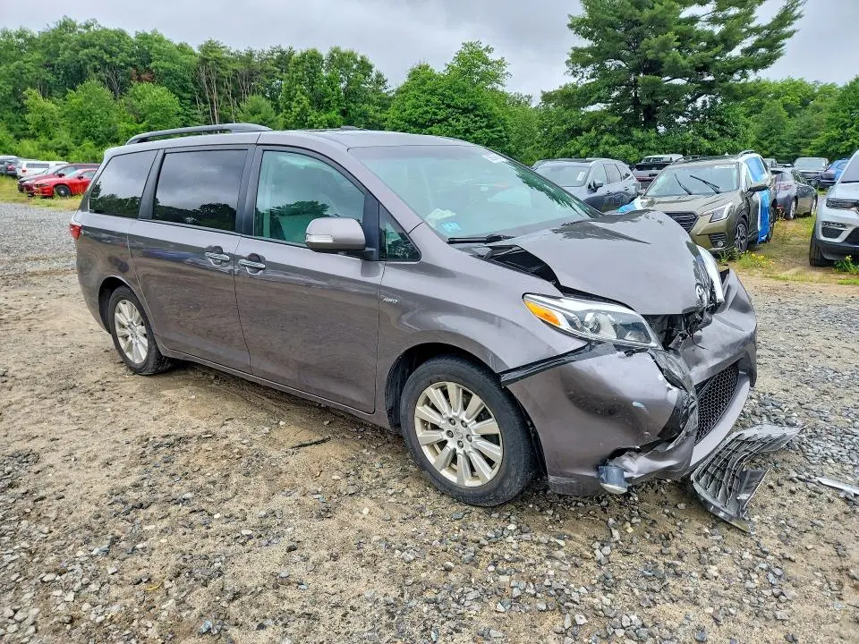 2017 TOYOTA SIENNA LIMITED 7-PASSENGER  