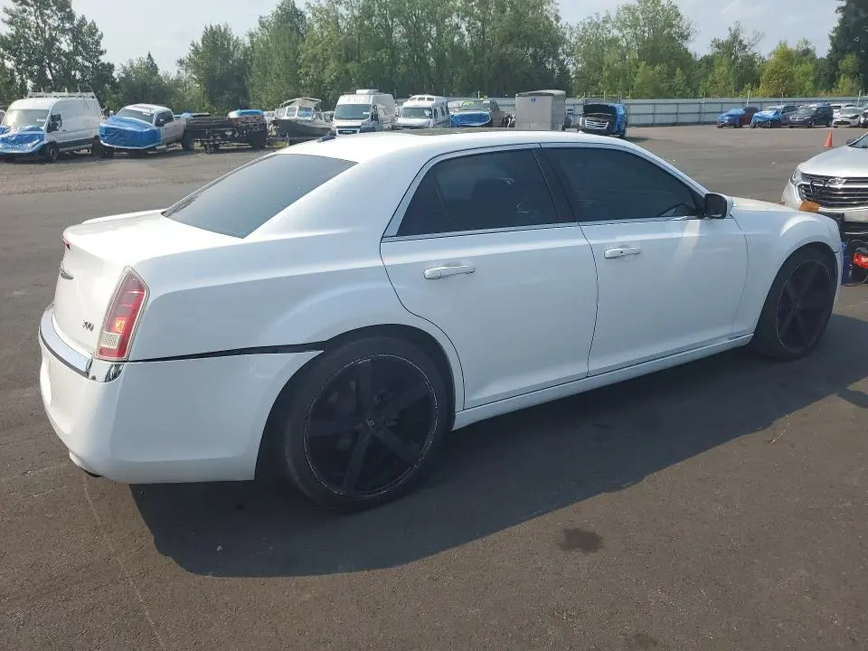 2013 CHRYSLER 300   