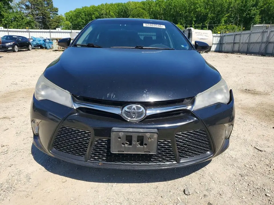 2017 TOYOTA CAMRY SE  