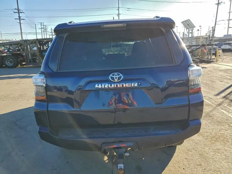 2019 TOYOTA 4RUNNER SR5  