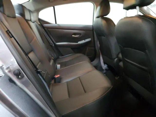 2023 NISSAN SENTRA SR  