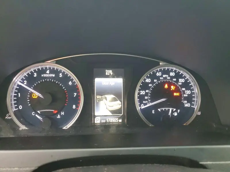 2017 TOYOTA CAMRY LE  