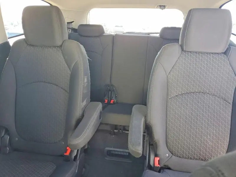 2012 CHEVROLET TRAVERSE LT  
