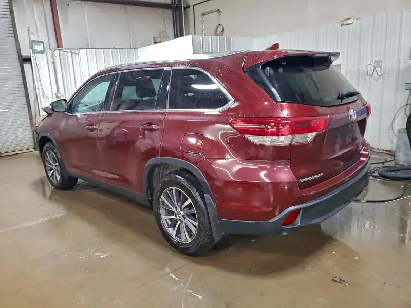 2019 TOYOTA HIGHLANDER XLE  