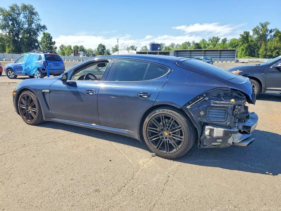 2016 PORSCHE PANAMERA 2  