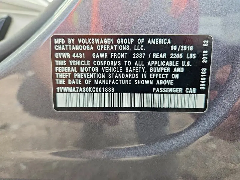 2019 VOLKSWAGEN PASSAT SE R-LINE  