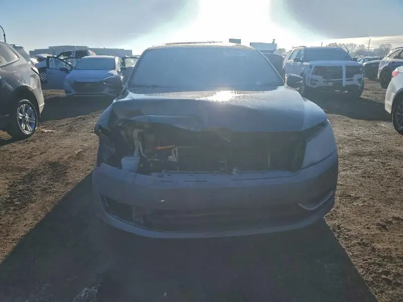 2012 VOLKSWAGEN PASSAT SE  