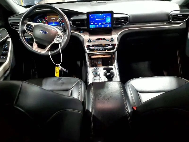 2021 FORD EXPLORER XLT  