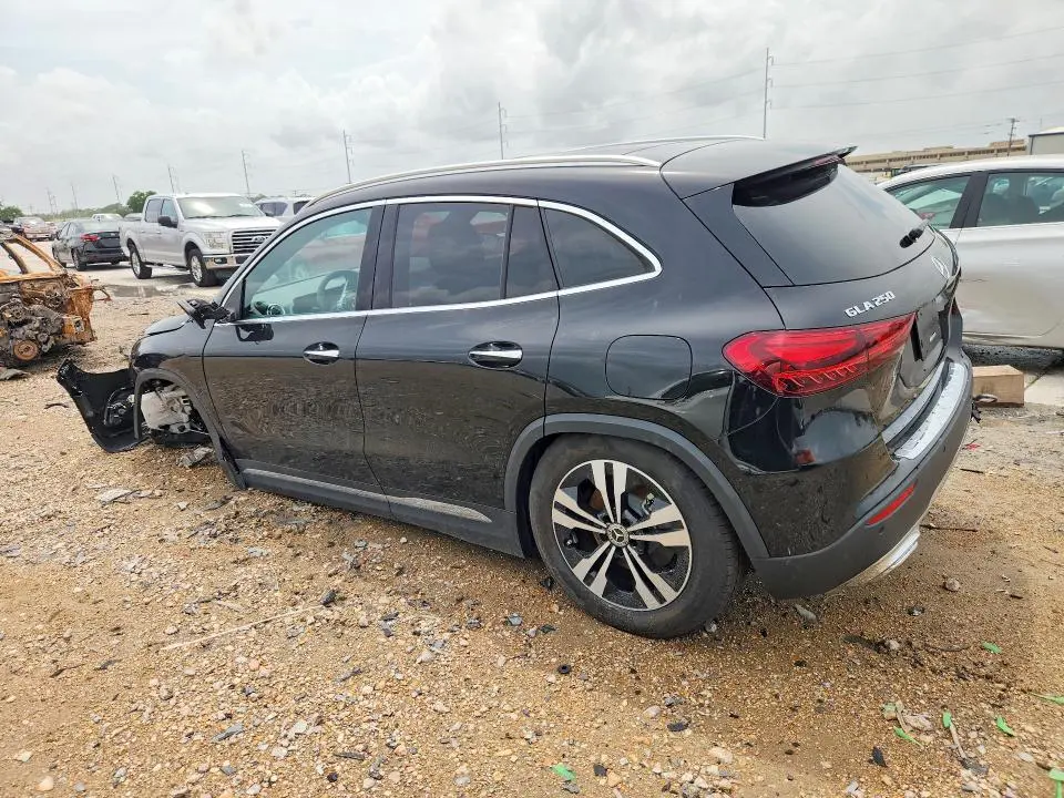2026 MERCEDES-BENZ GLA 250  