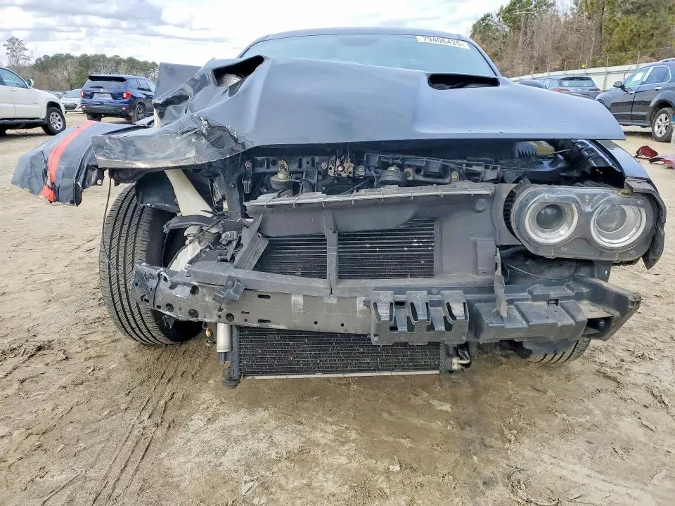 2016 DODGE CHALLENGER SXT  
