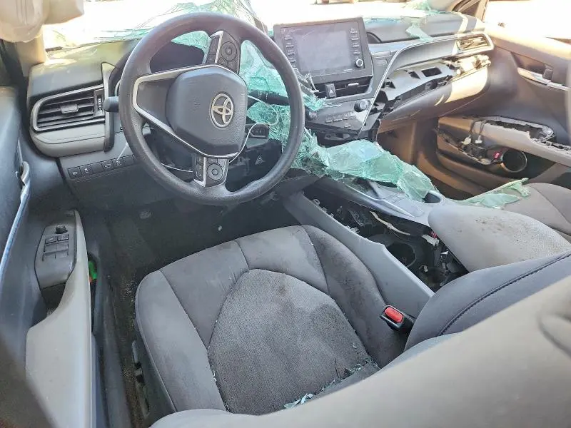2022 TOYOTA CAMRY LE  