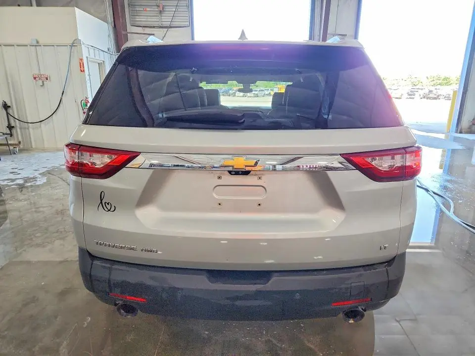 2020 CHEVROLET TRAVERSE LT  